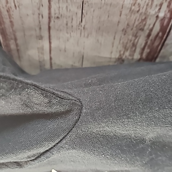 LOS ANGELES LAKERS BLACK SHORT SLEEVE PULLOVER TEE - Picture 5 of 7